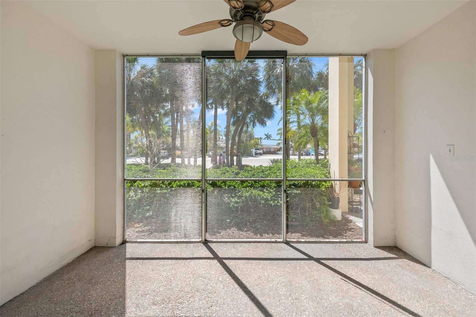 137 AVENIDA MESSINA #2