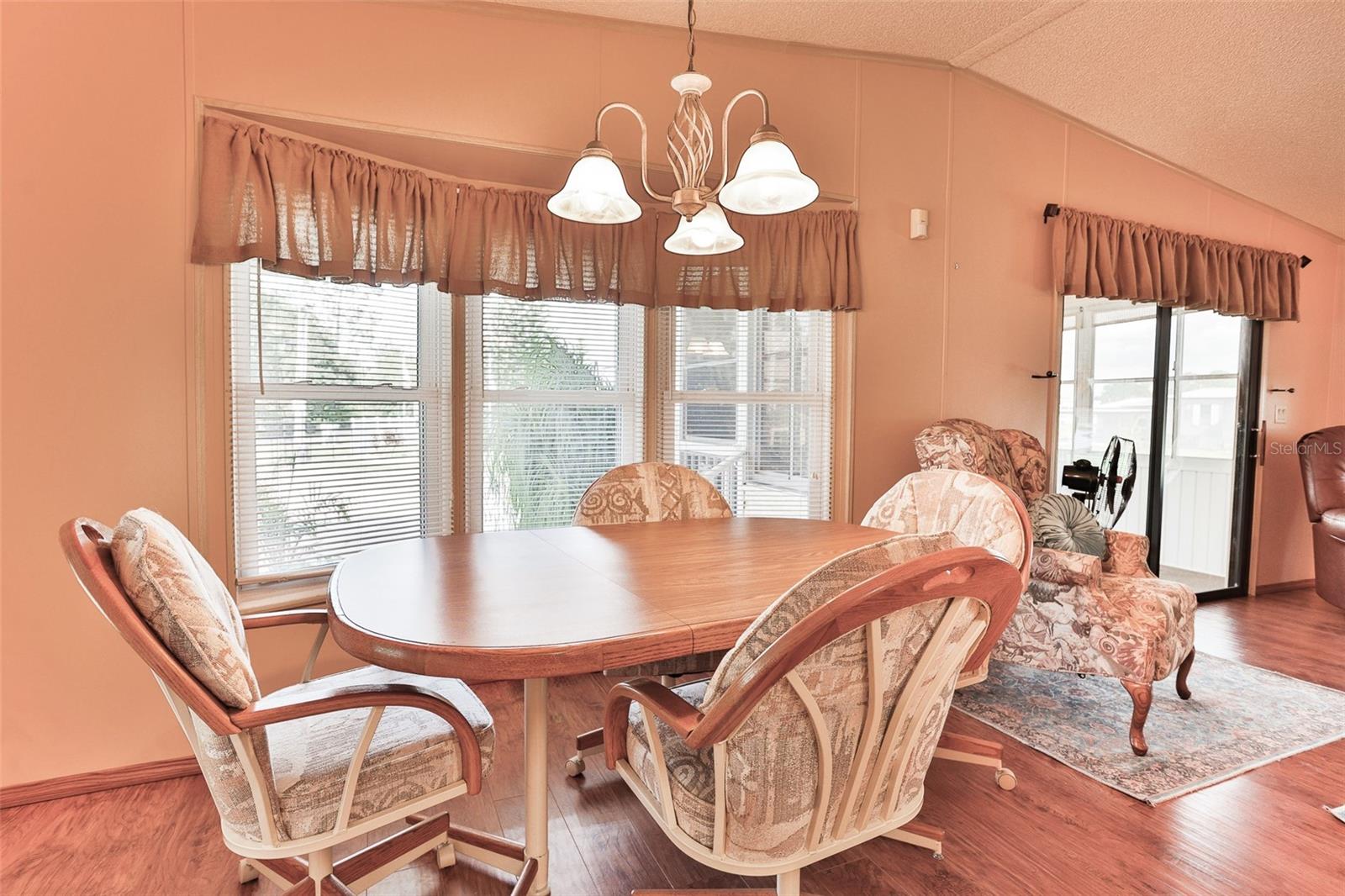 4901 SHORE LINE DR