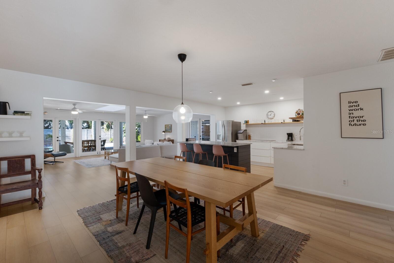 3913 CHAPEL DR