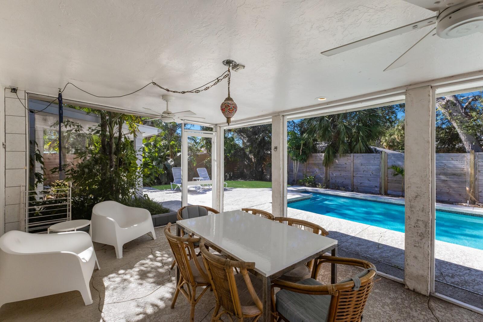 3913 CHAPEL DR