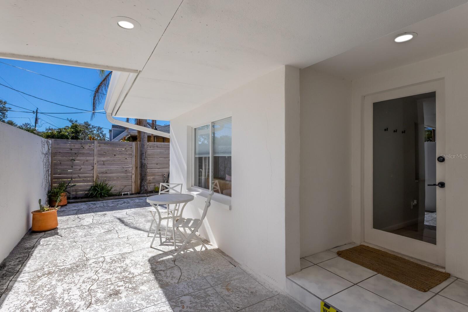 3913 CHAPEL DR