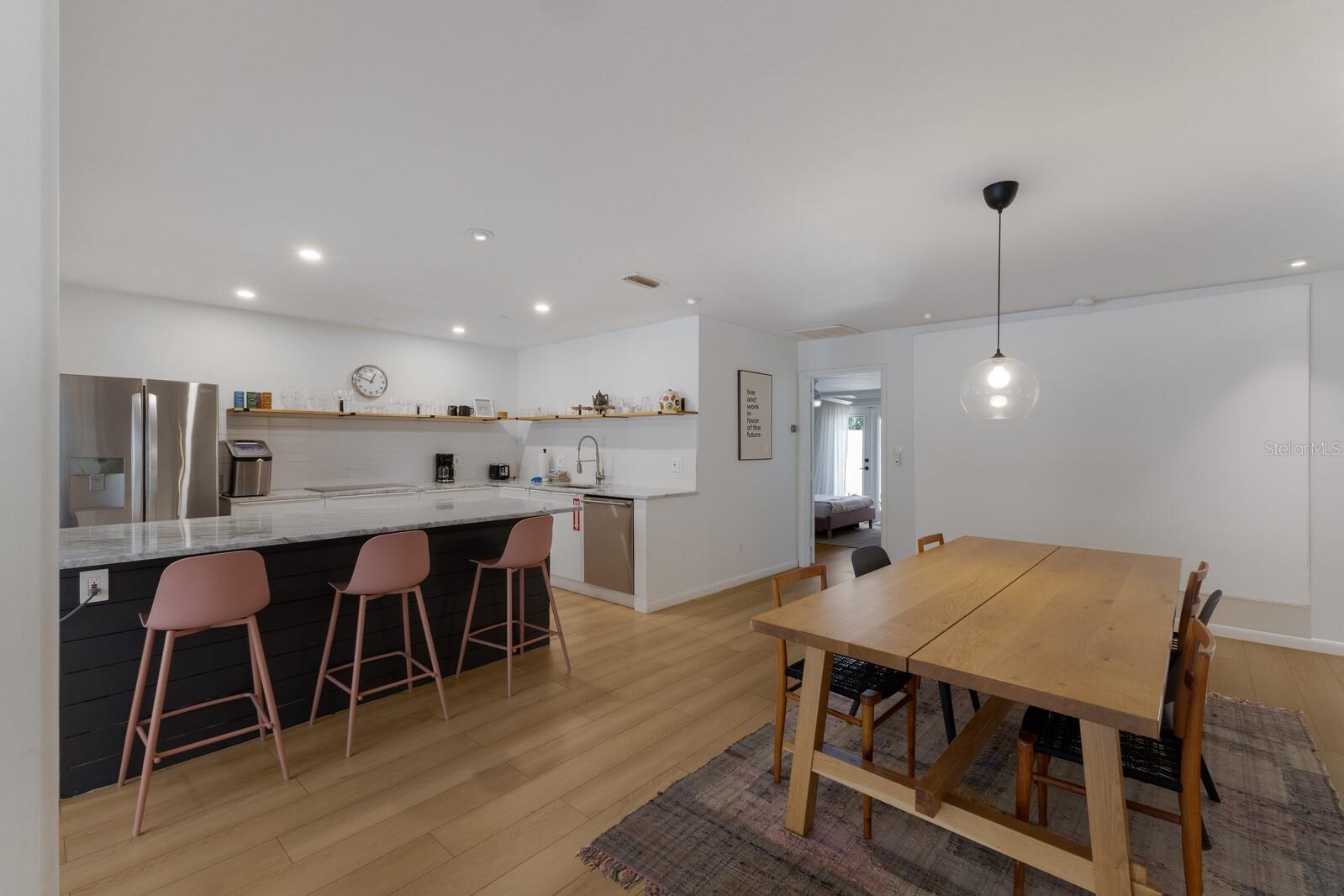 3913 CHAPEL DR