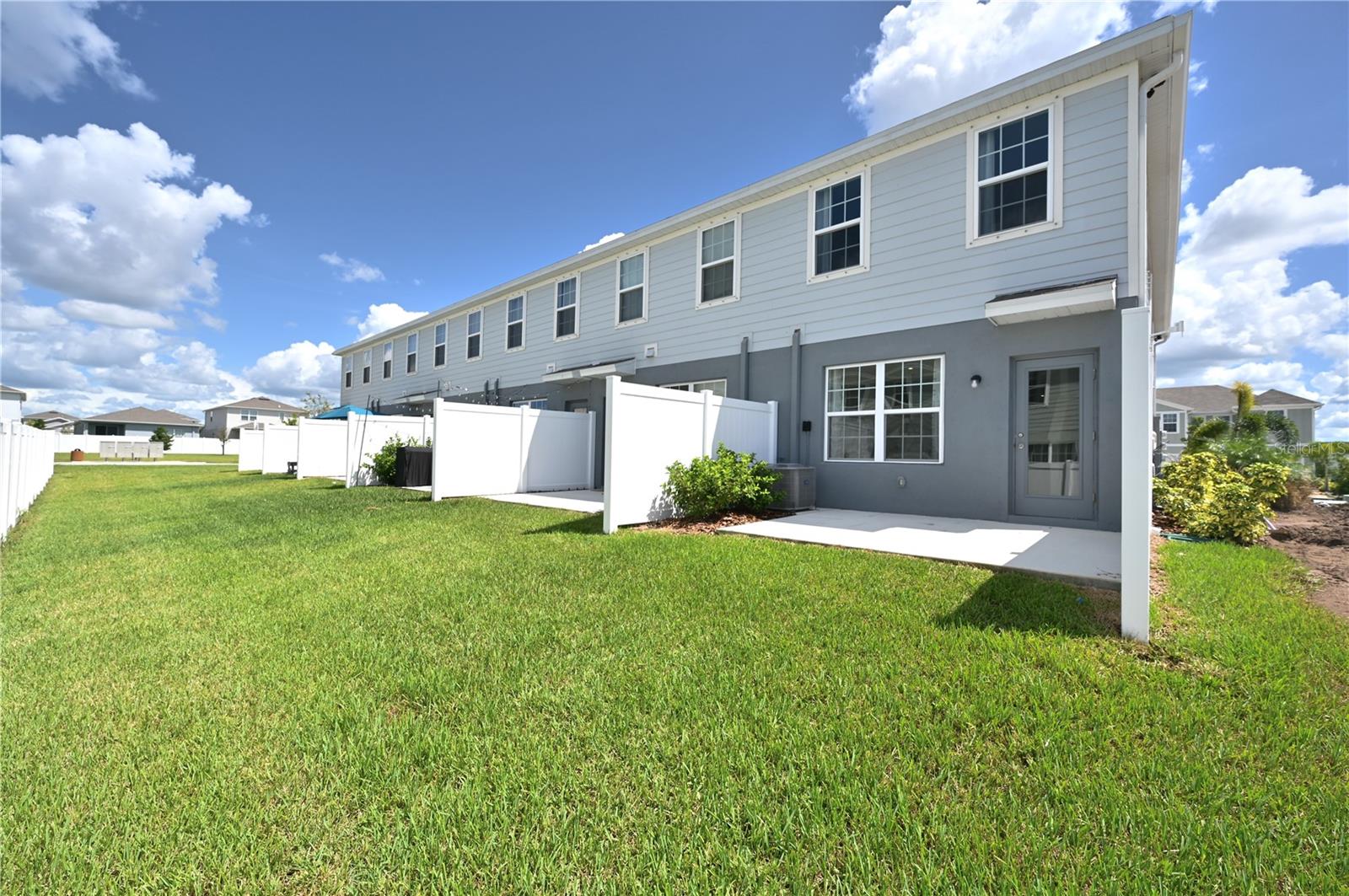 14261 CRIMSON AVE