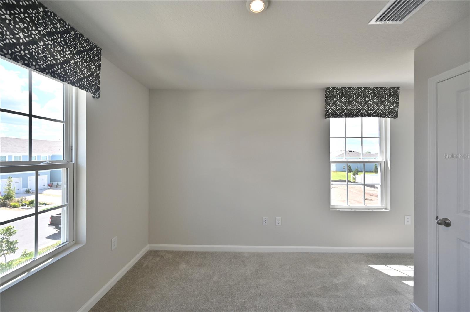 14261 CRIMSON AVE