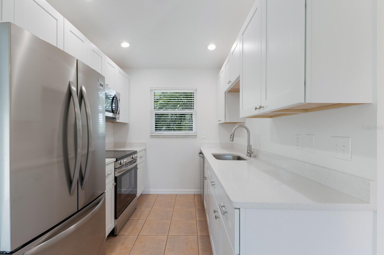 3356 MAIDEN LN