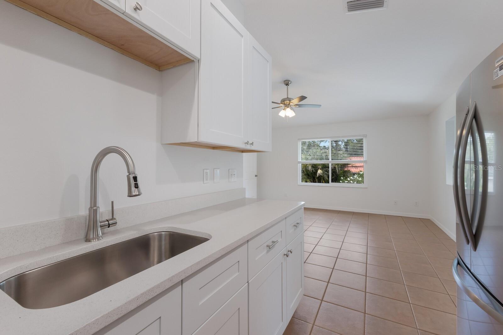 3356 MAIDEN LN