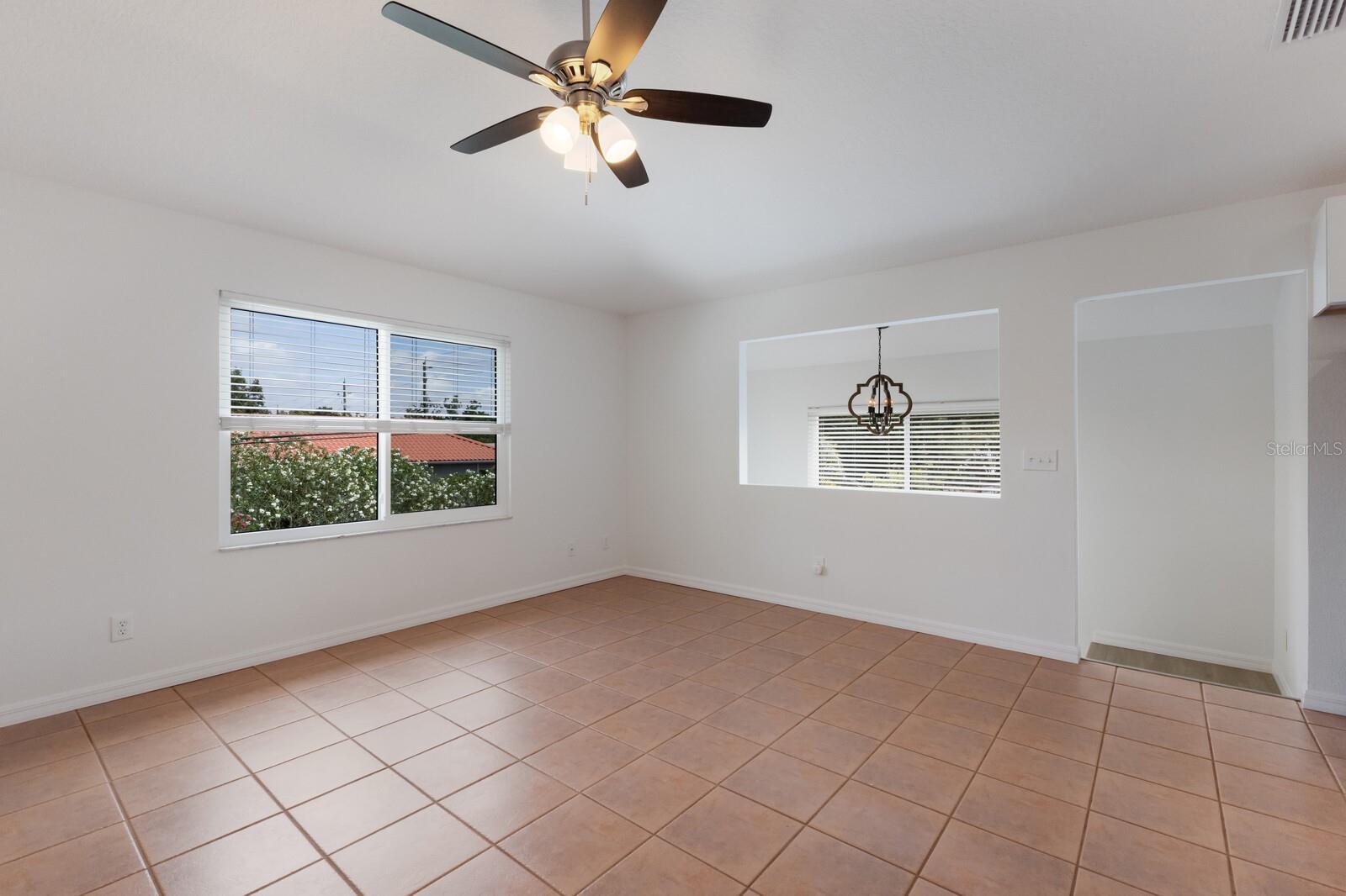 3356 MAIDEN LN
