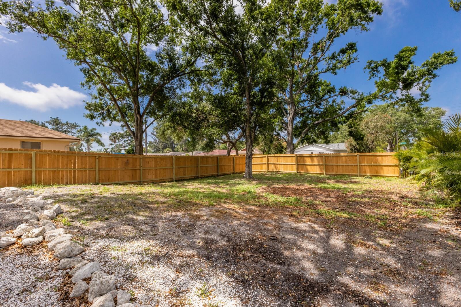 3356 MAIDEN LN