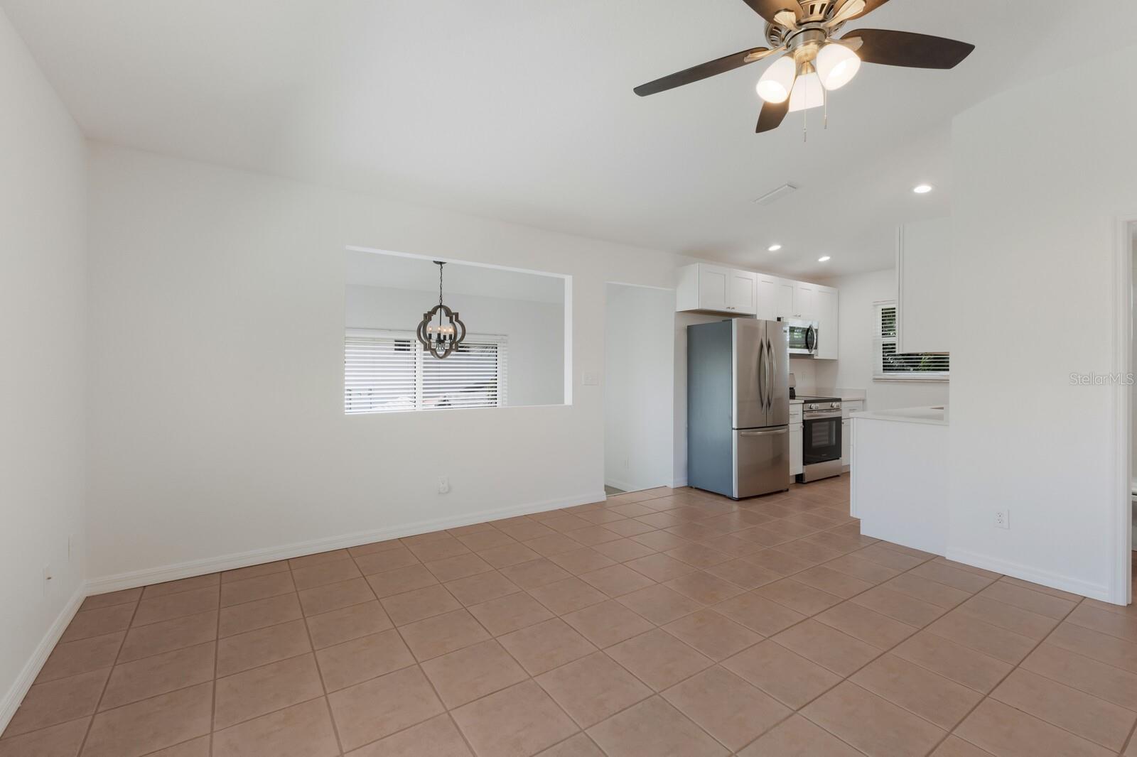 3356 MAIDEN LN