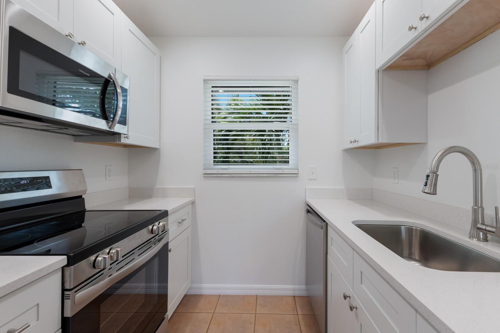 3356 MAIDEN LN