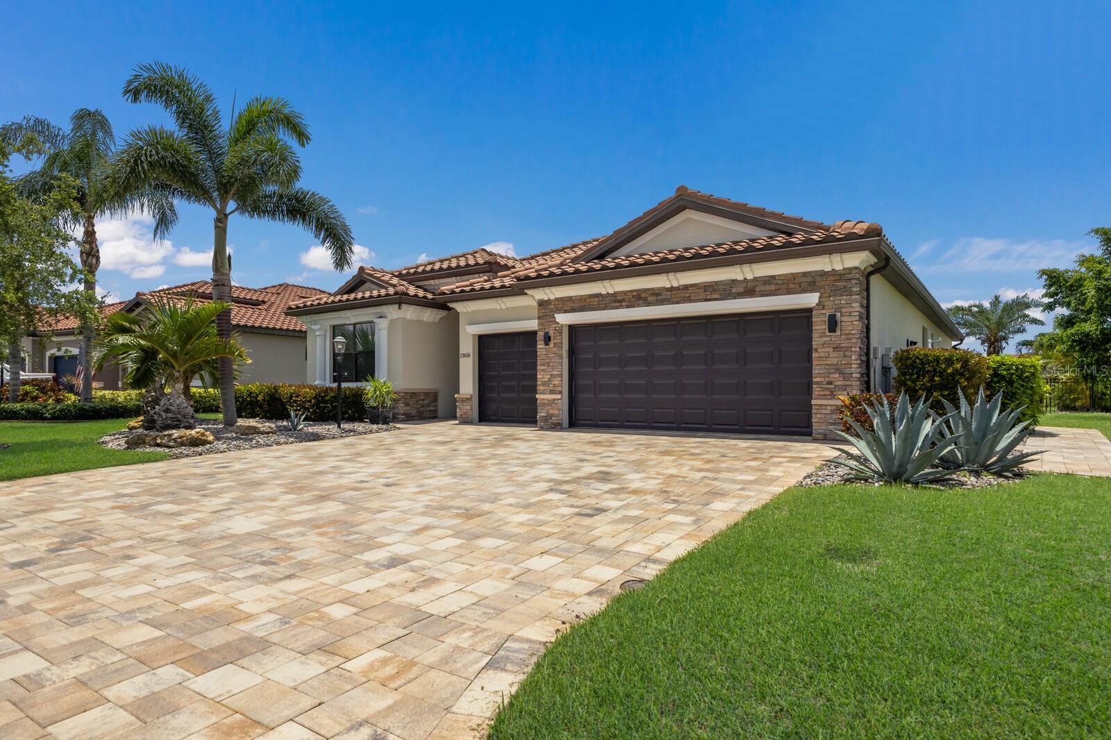 13616 SAW PALM CREEK TRL