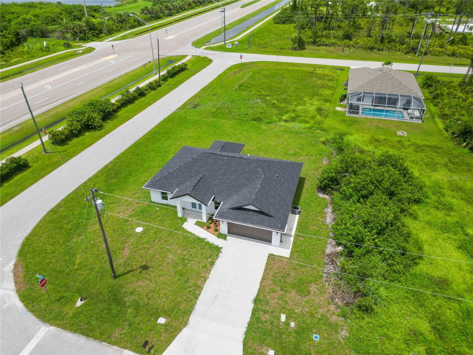 100 ABBOTT CT