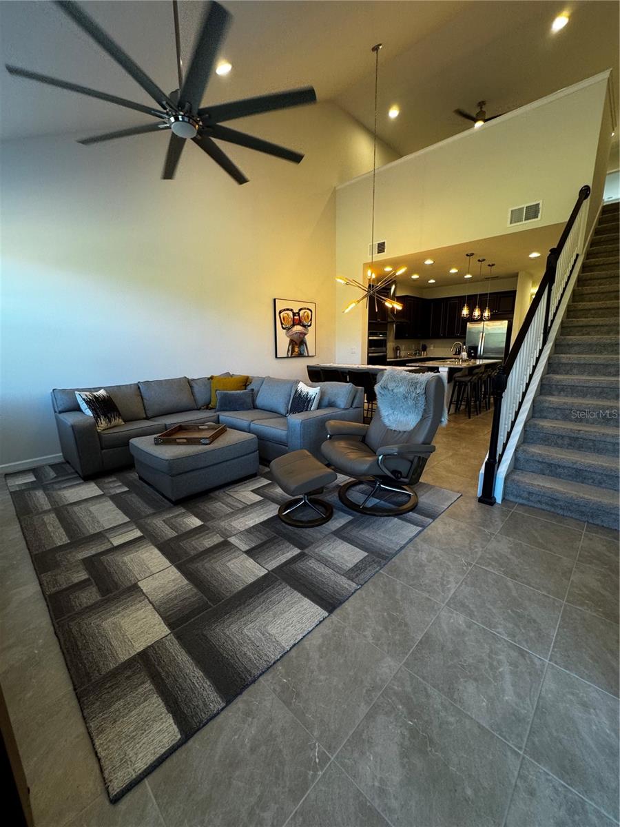 11665 ROLLING GREEN DR