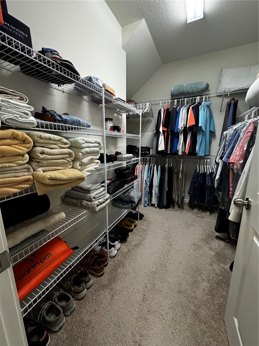 11665 ROLLING GREEN DR