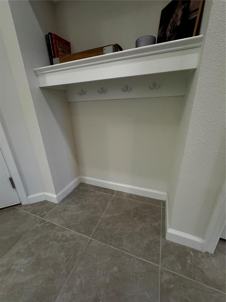 11665 ROLLING GREEN DR