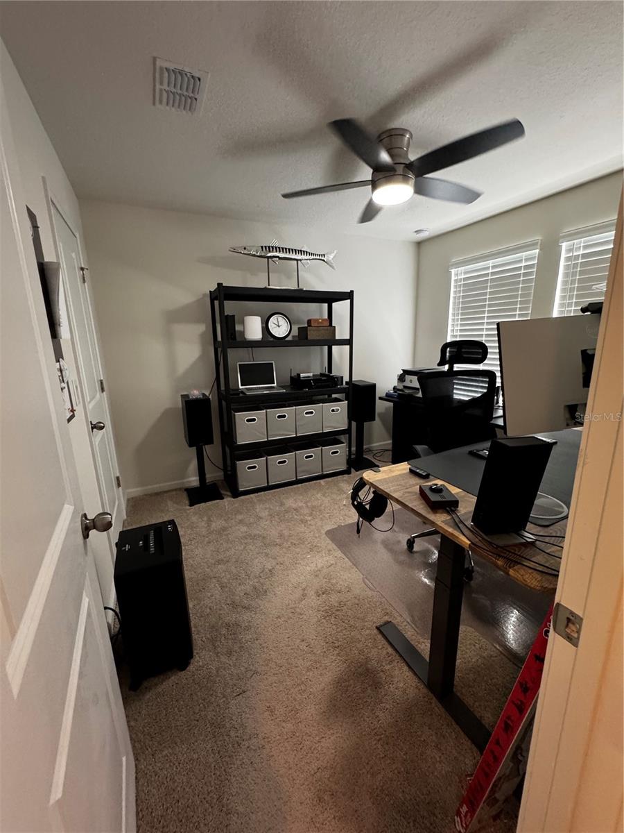 11665 ROLLING GREEN DR