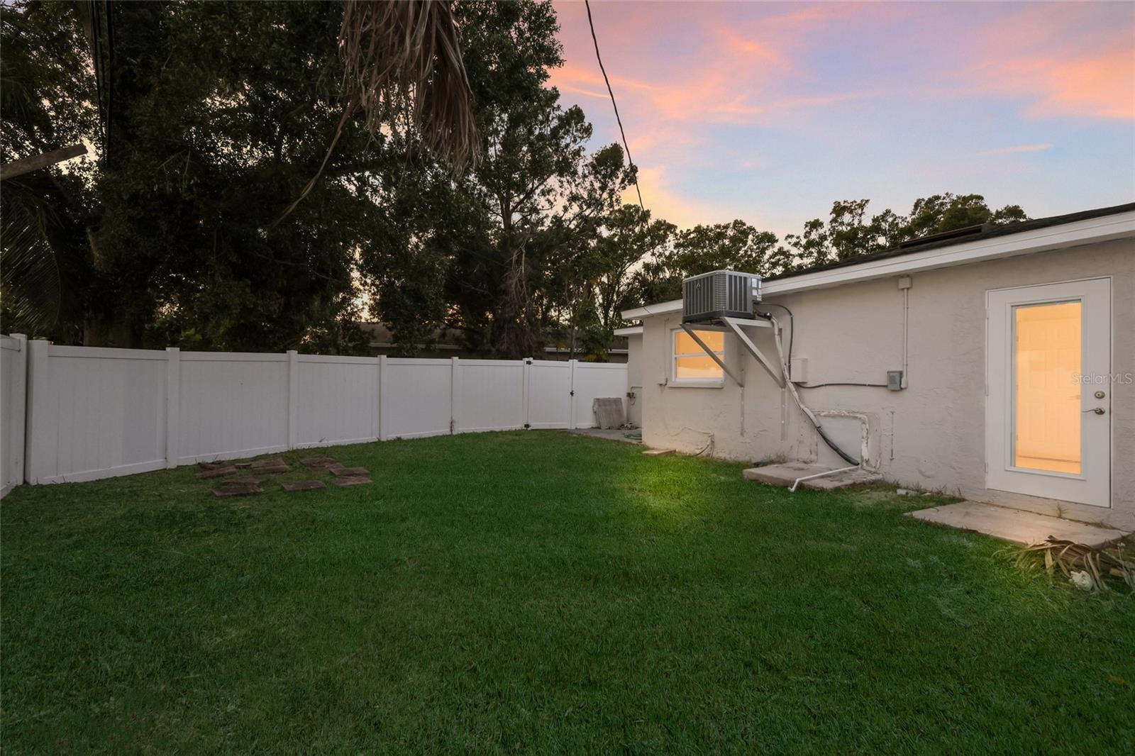 1910 NEW HAMPSHIRE AVE NE