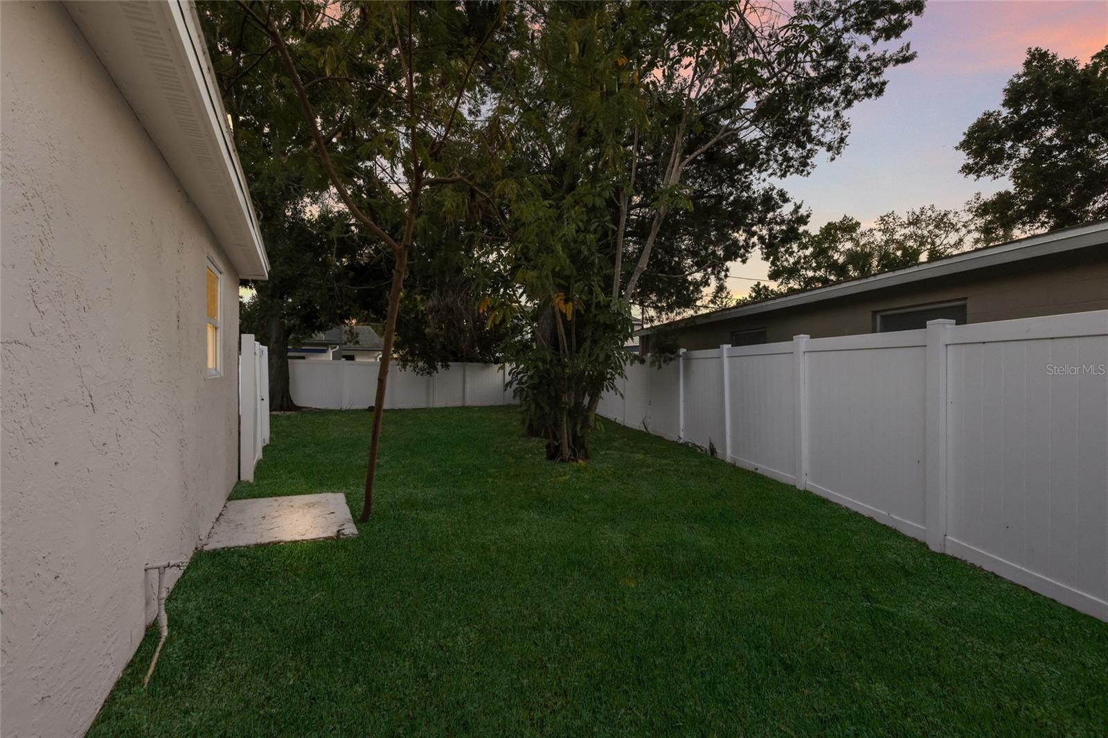 1910 NEW HAMPSHIRE AVE NE