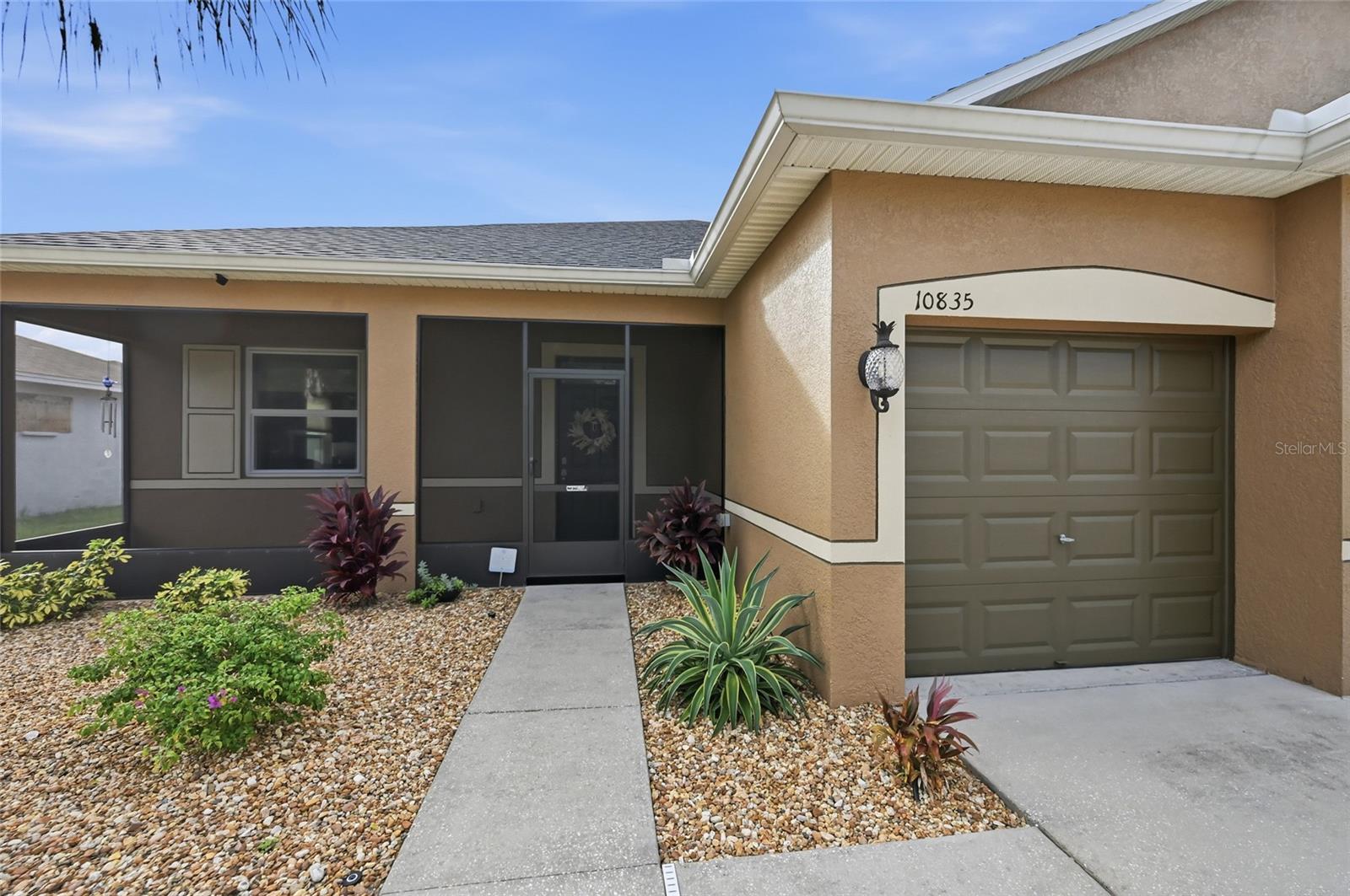 10835 CARLOWAY HILLS DR