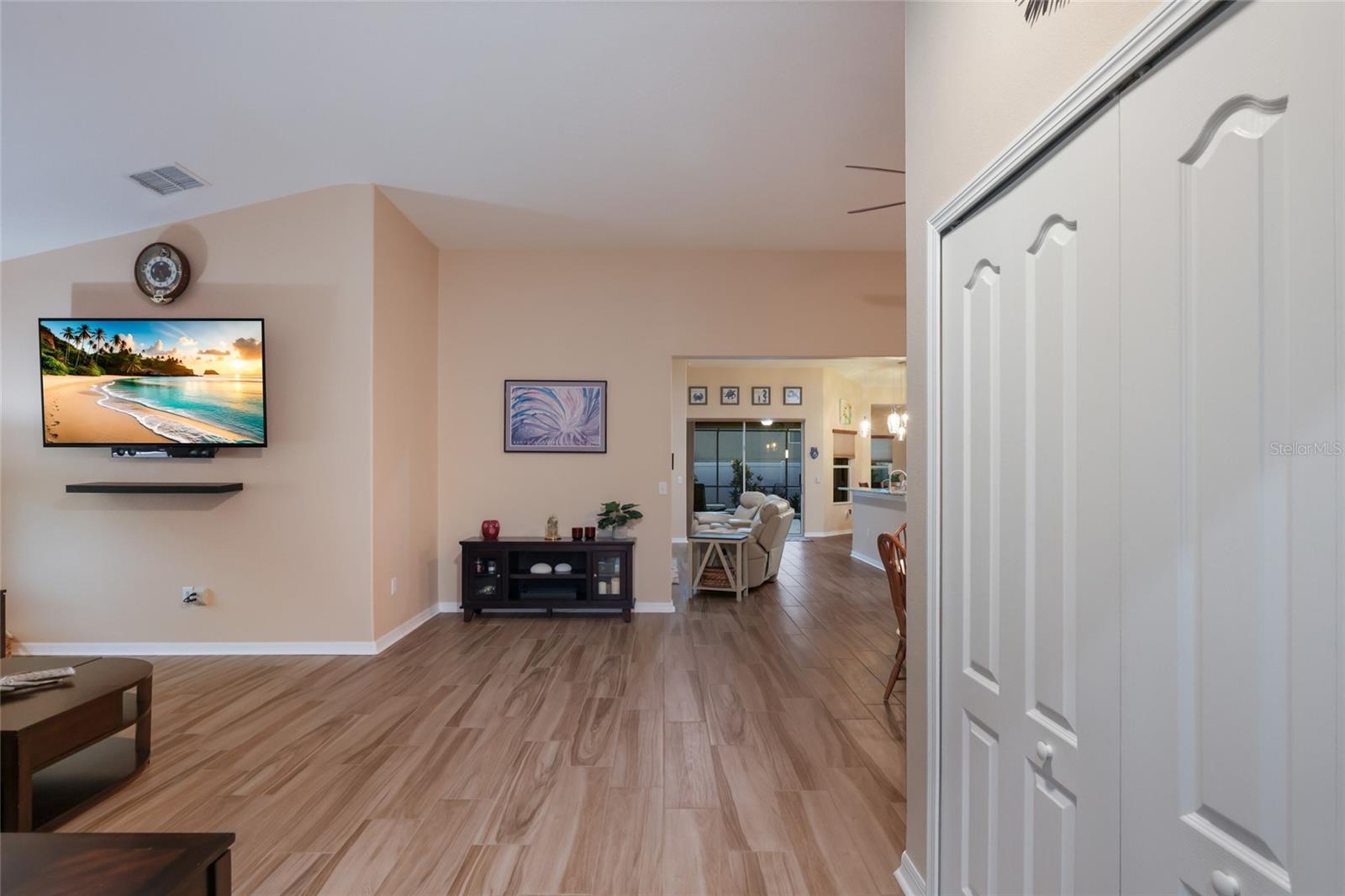 10835 CARLOWAY HILLS DR