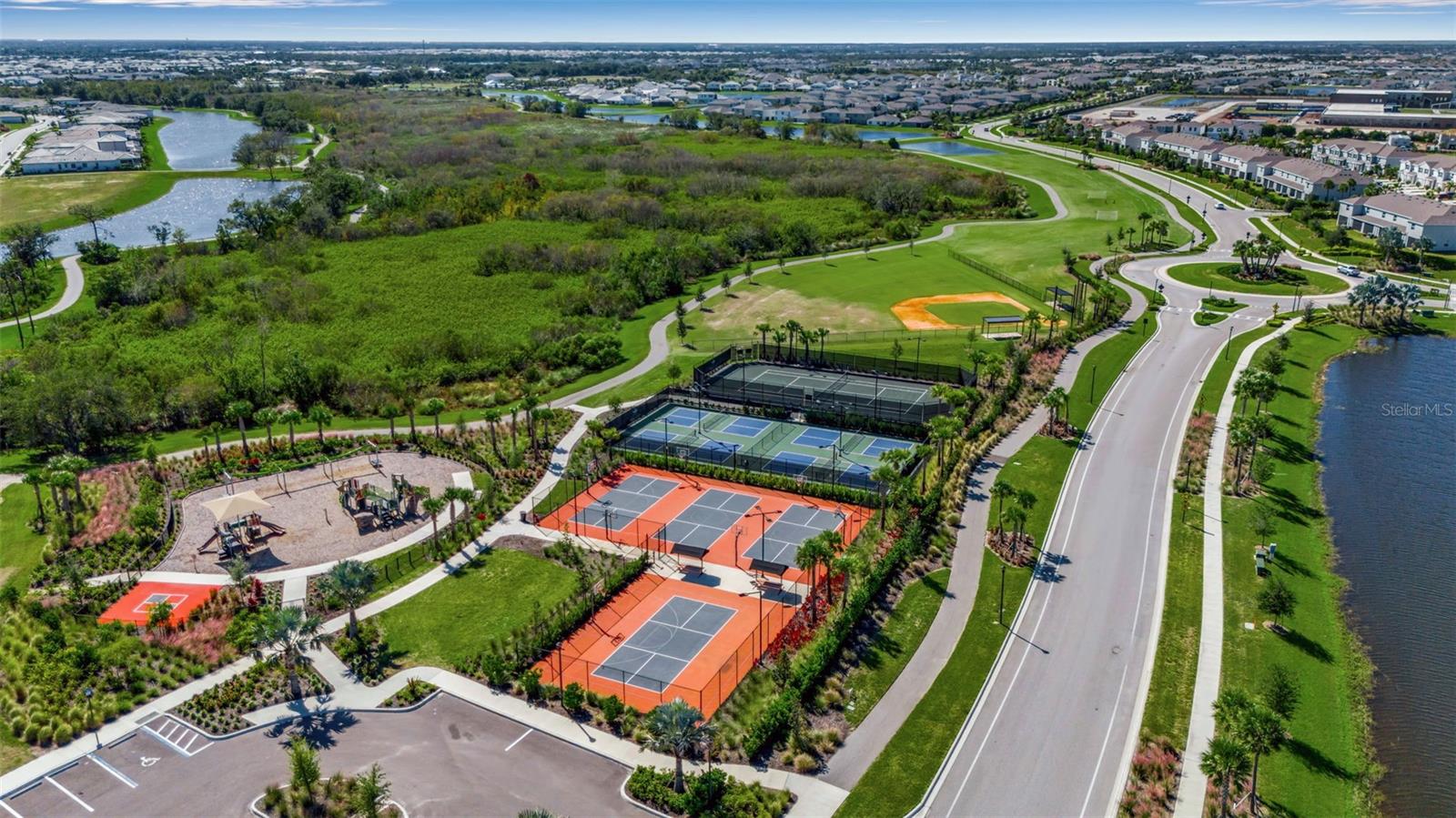 17519 CRESCENT MOON LOOP