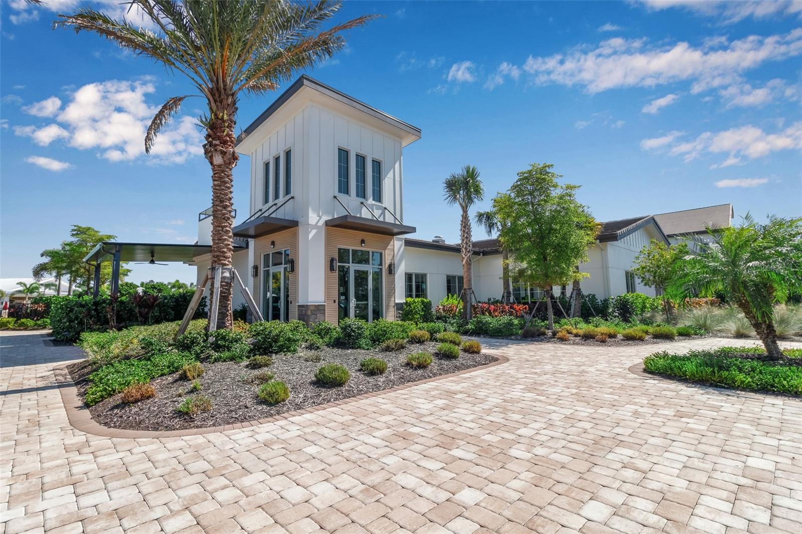 17519 CRESCENT MOON LOOP