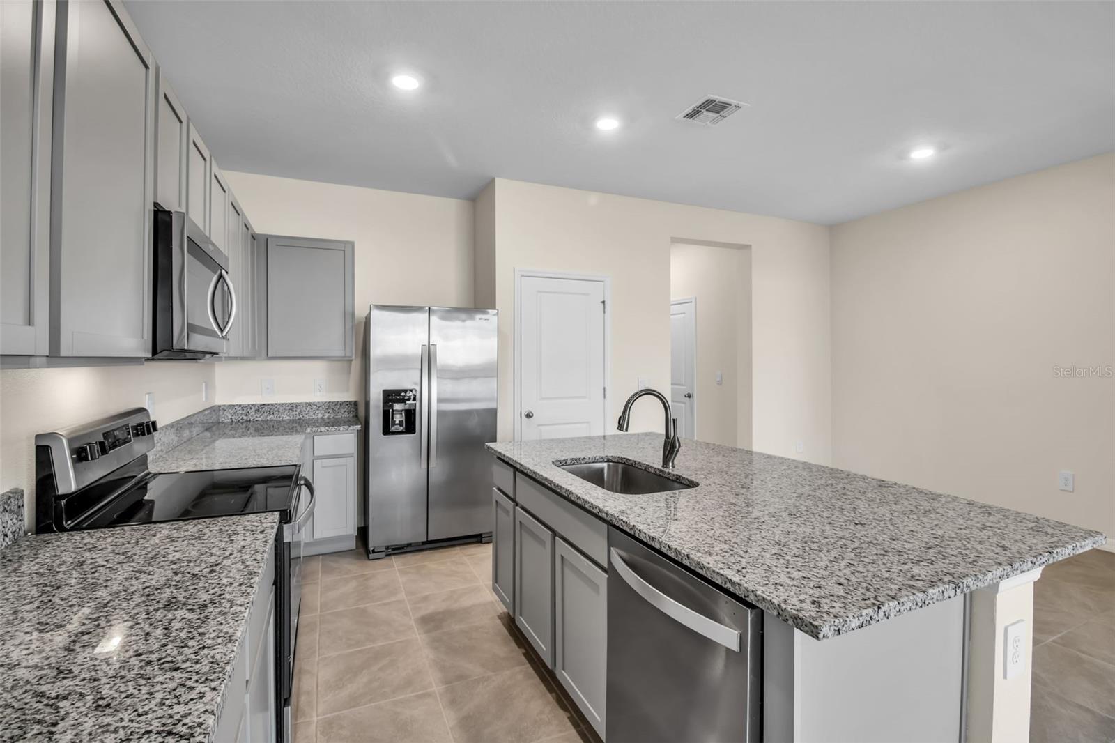 17519 CRESCENT MOON LOOP