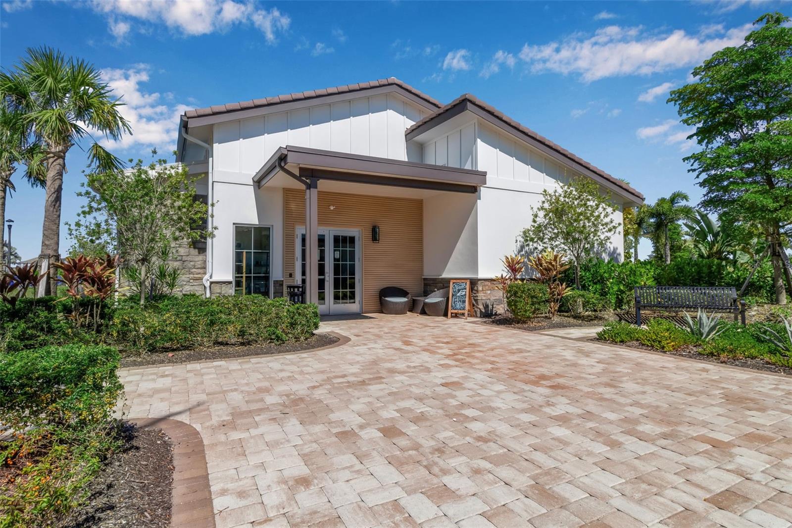 17519 CRESCENT MOON LOOP