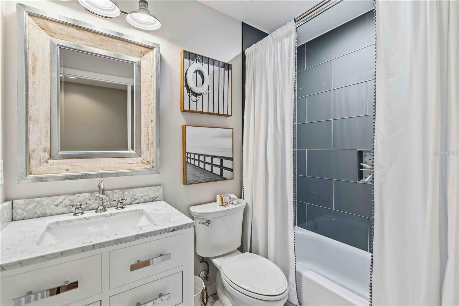 9040 WHITE SAGE LOOP