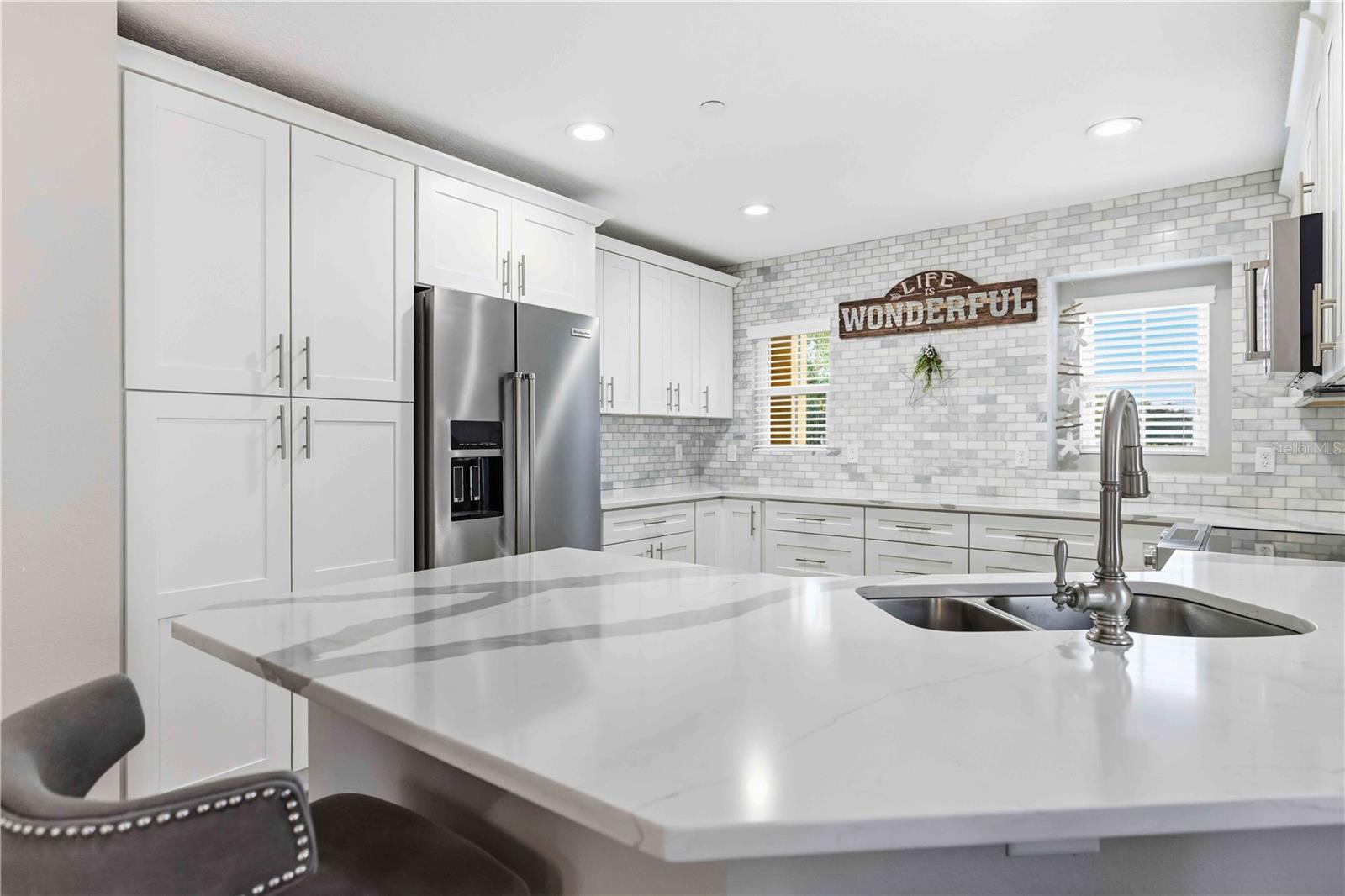 9040 WHITE SAGE LOOP