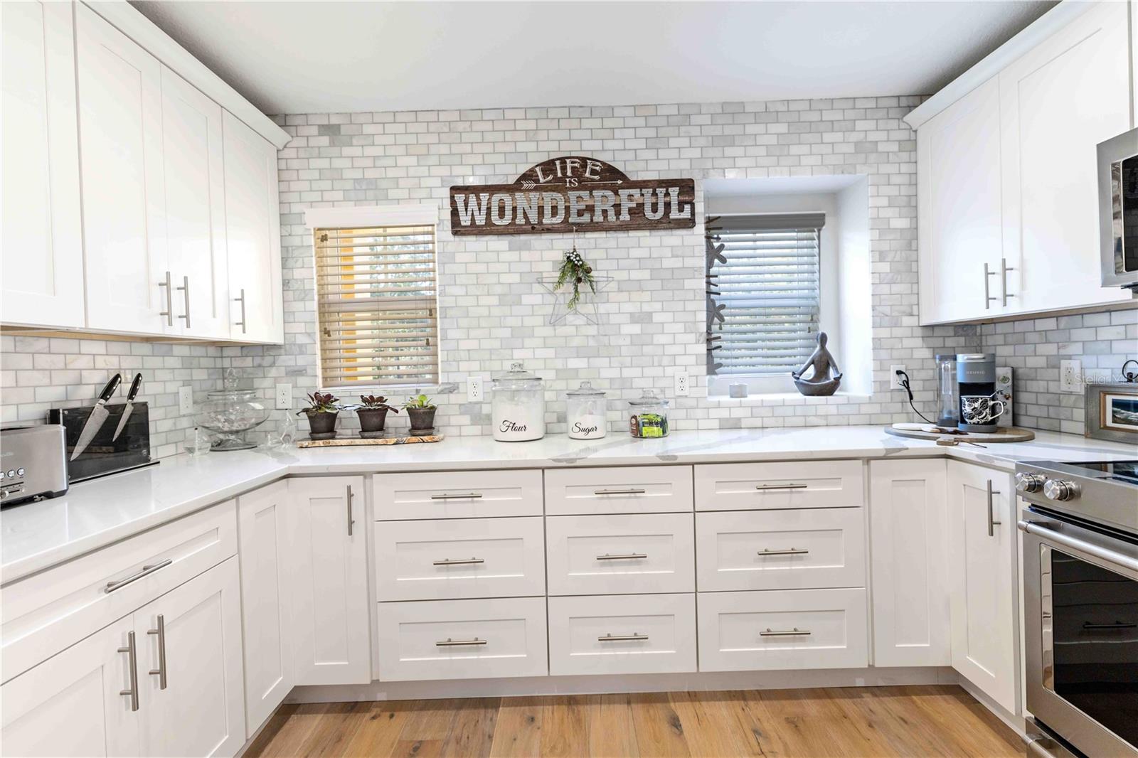 9040 WHITE SAGE LOOP