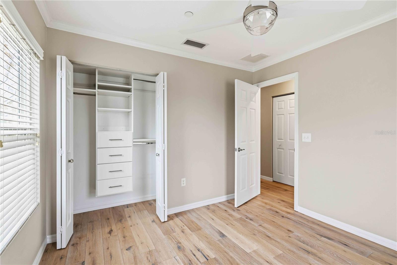 9040 WHITE SAGE LOOP