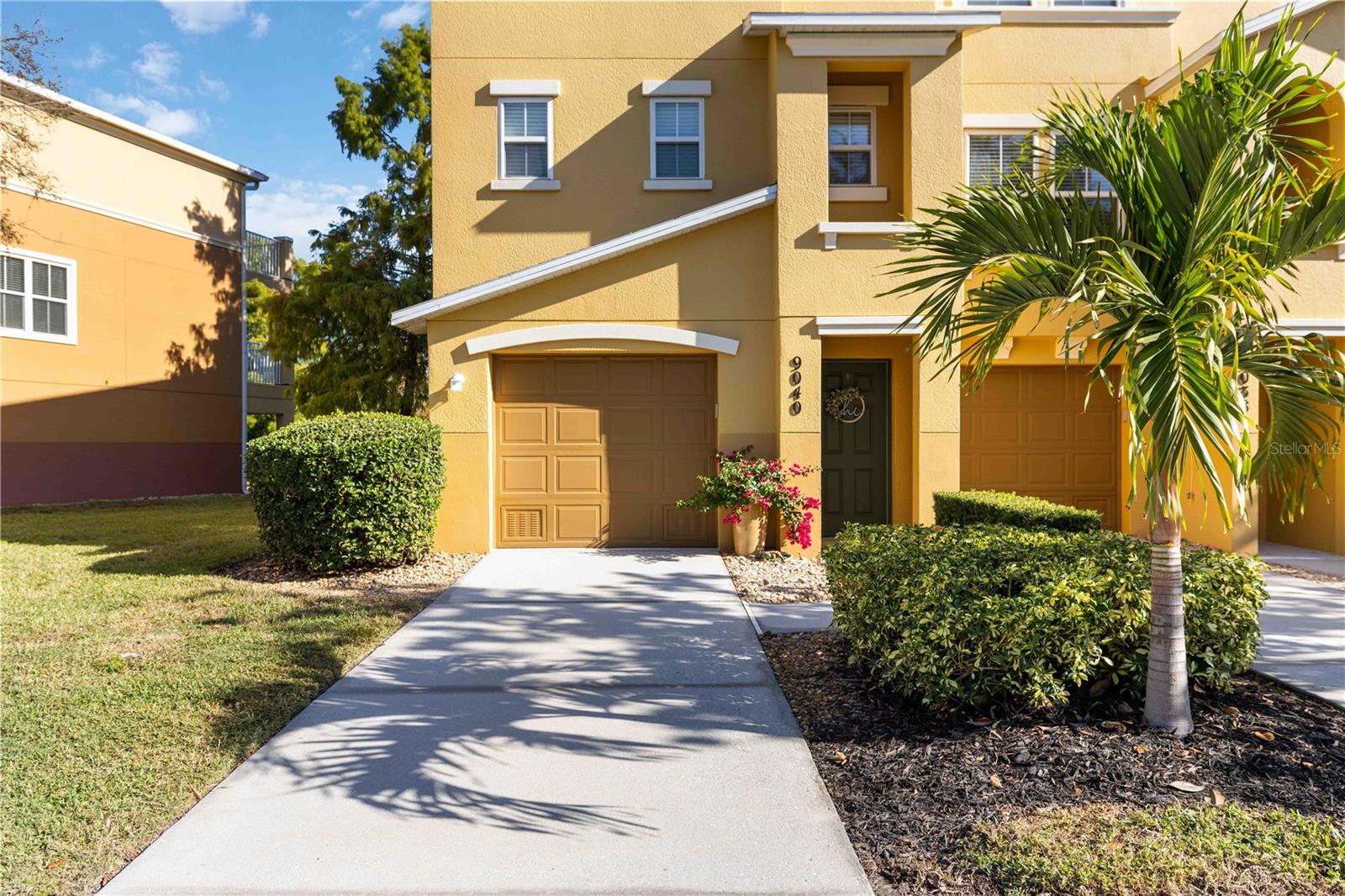 9040 WHITE SAGE LOOP