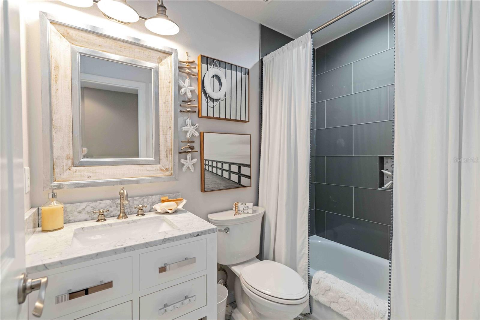 9040 WHITE SAGE LOOP