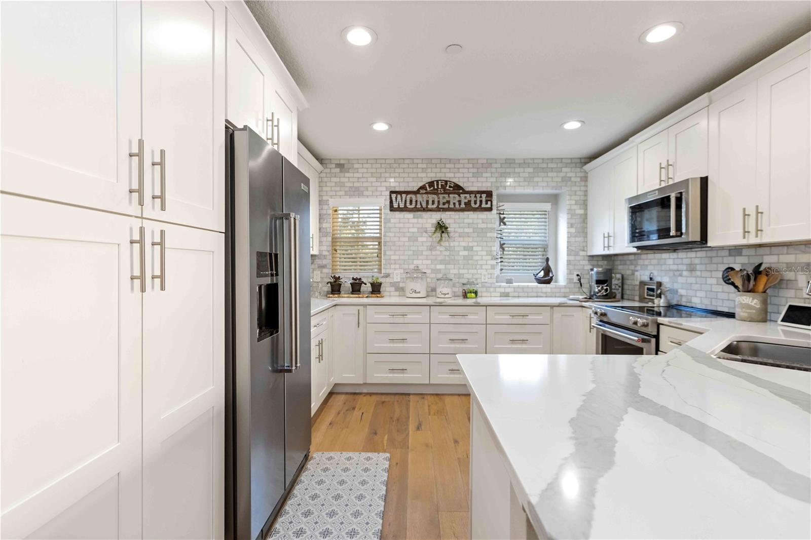 9040 WHITE SAGE LOOP