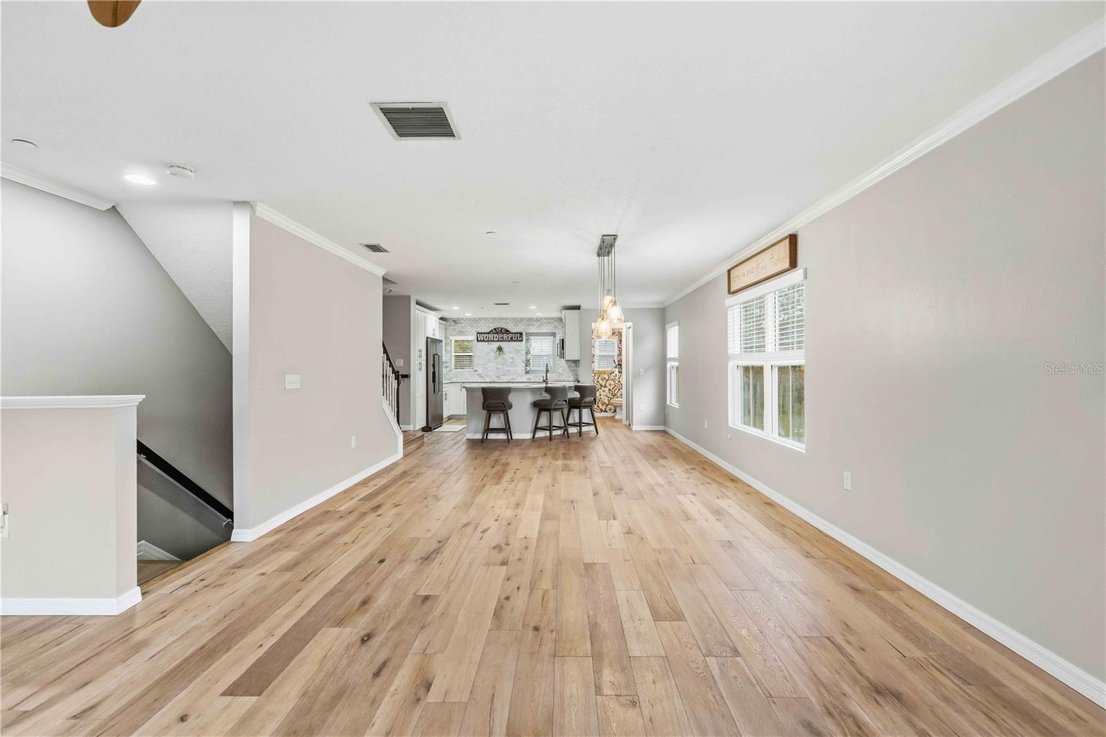 9040 WHITE SAGE LOOP