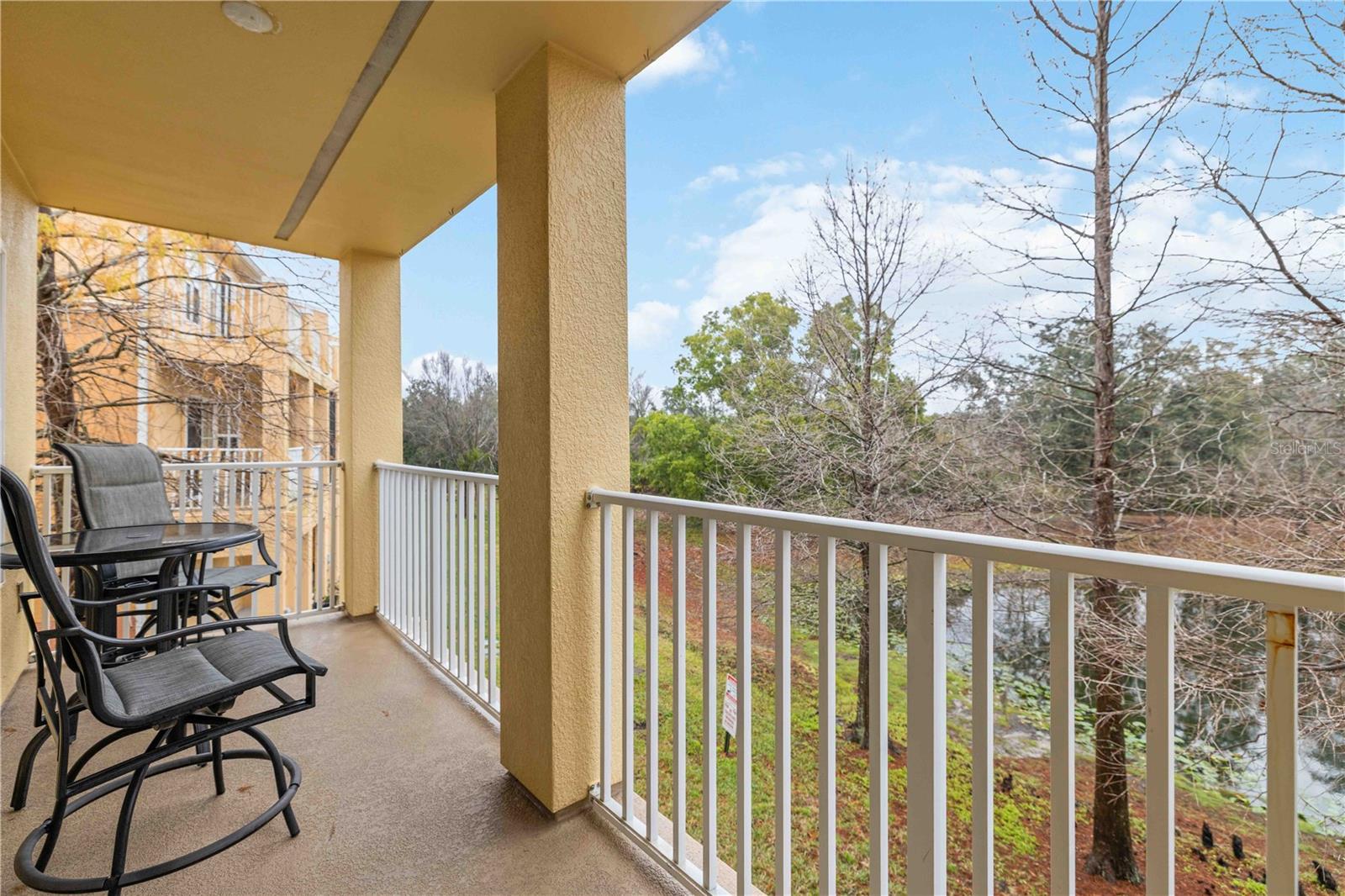 9040 WHITE SAGE LOOP