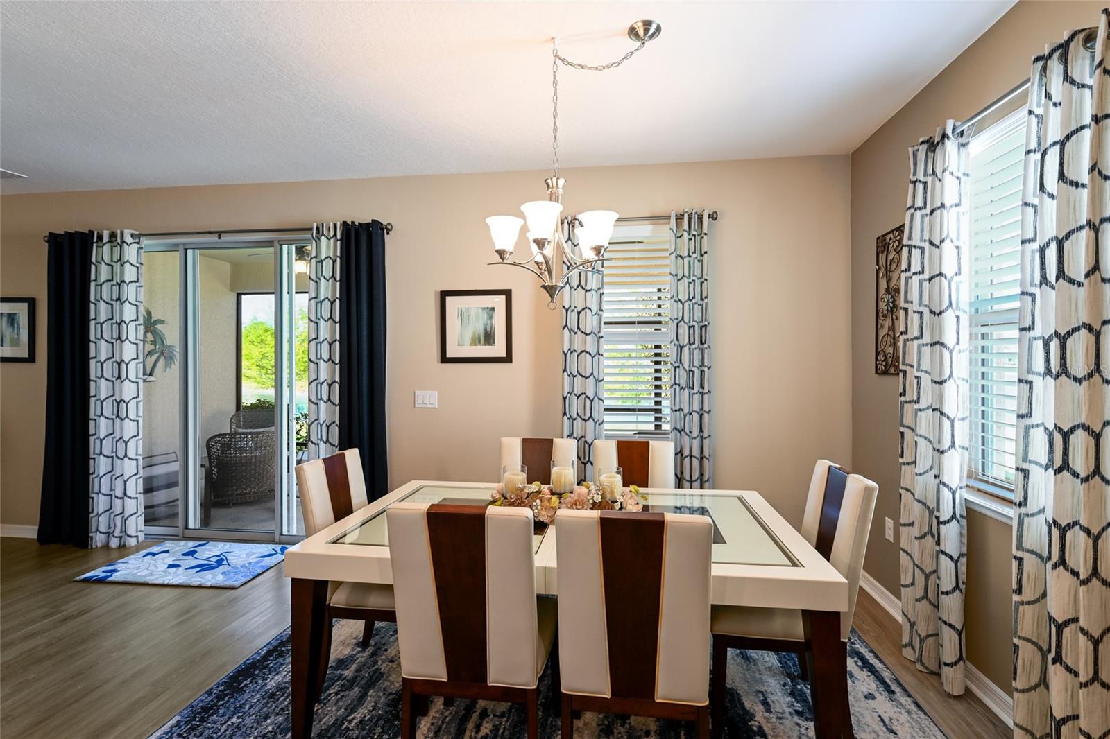 2937 ESMERALDA DR