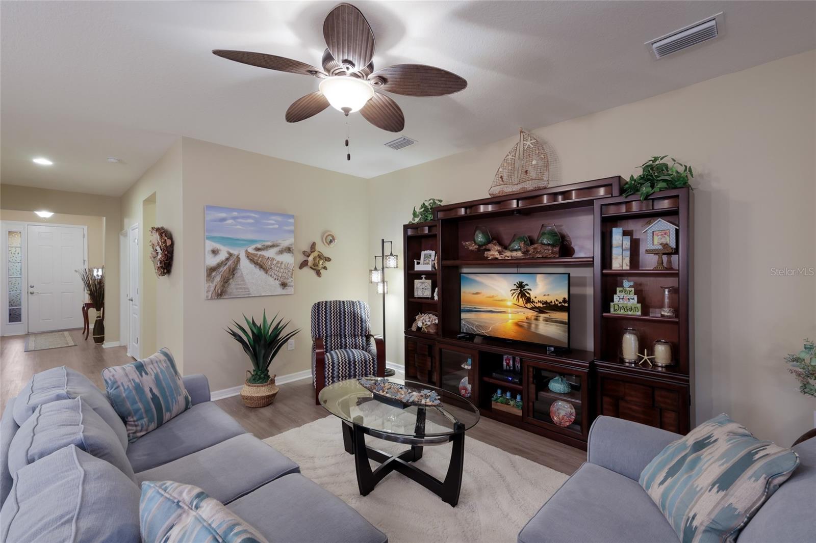 2937 ESMERALDA DR