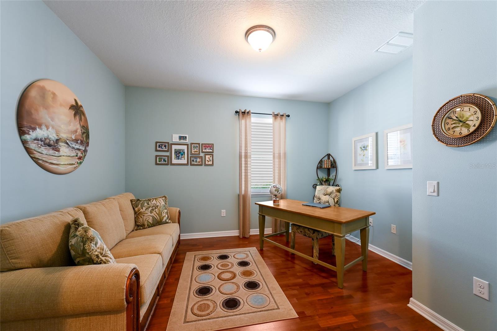 2937 ESMERALDA DR