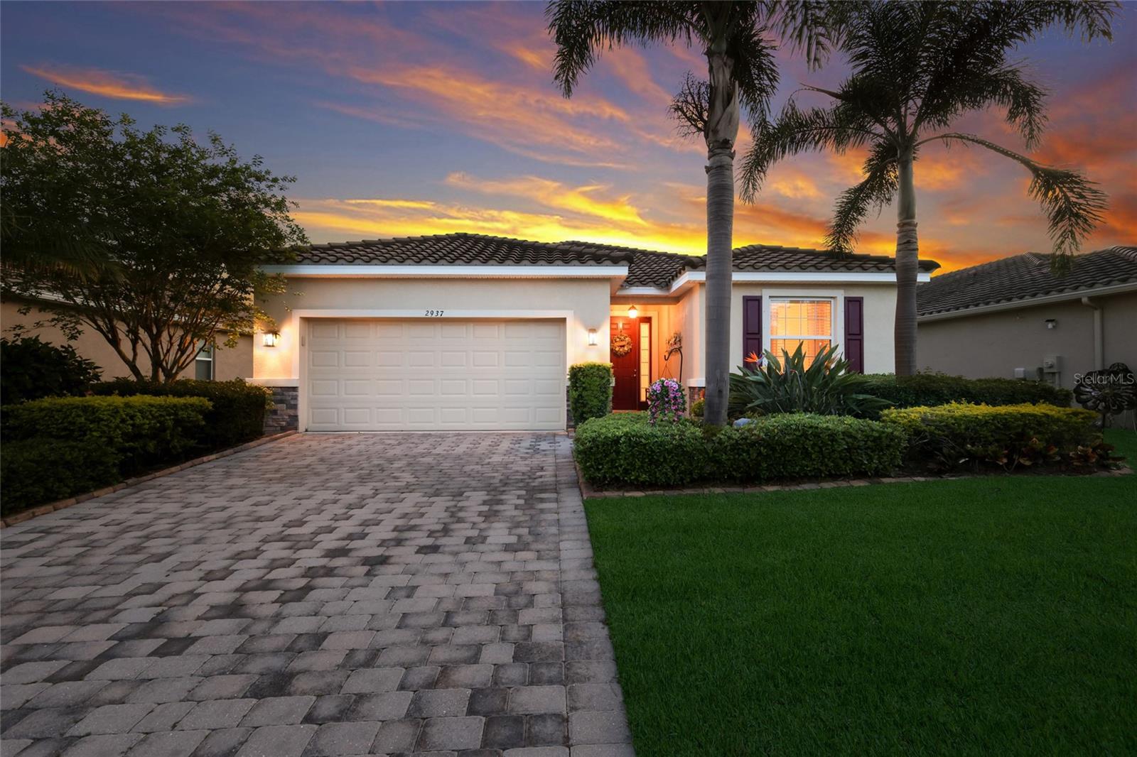 2937 ESMERALDA DR