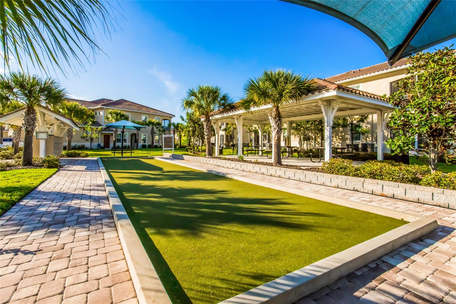 2937 ESMERALDA DR