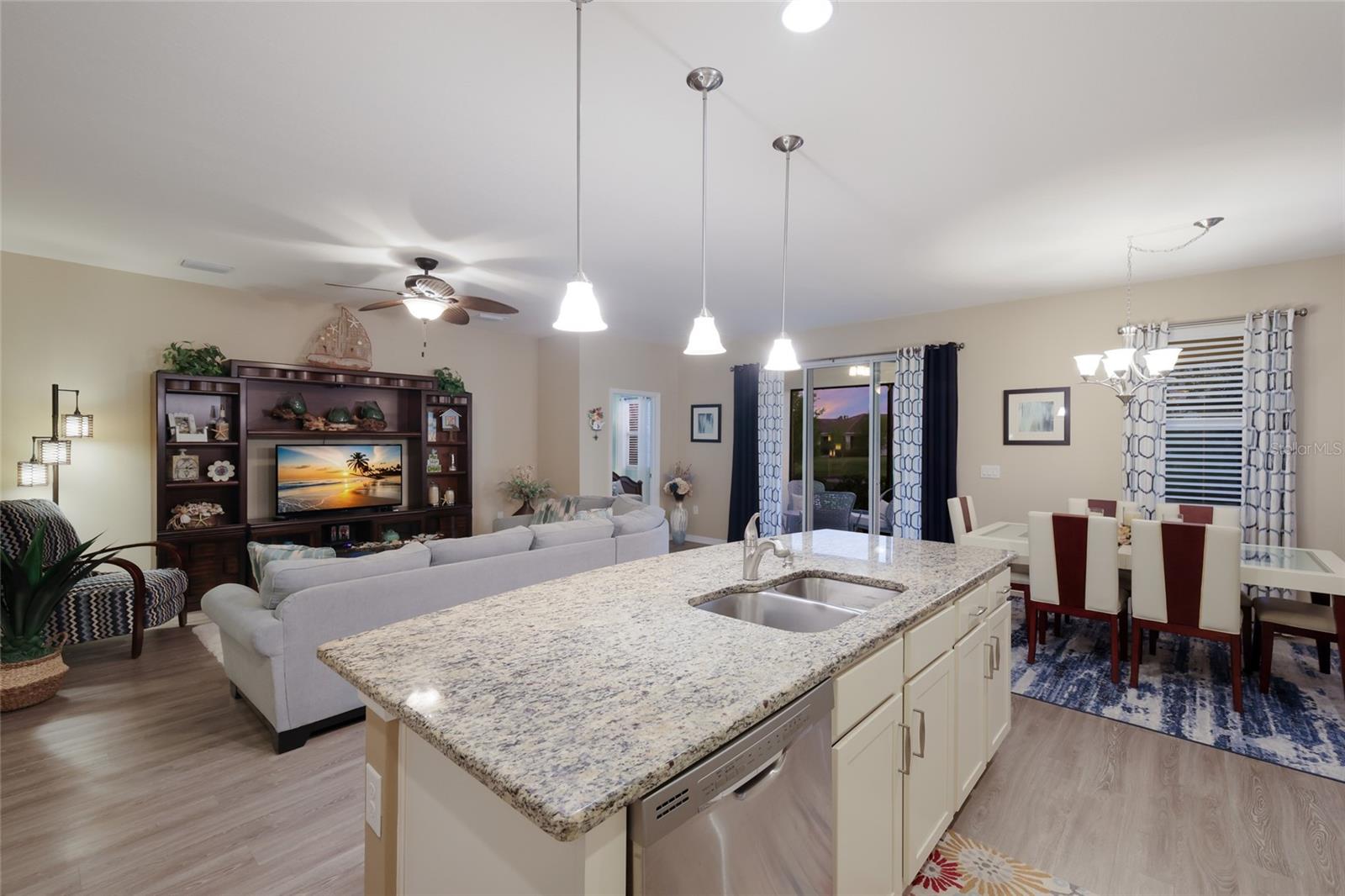 2937 ESMERALDA DR