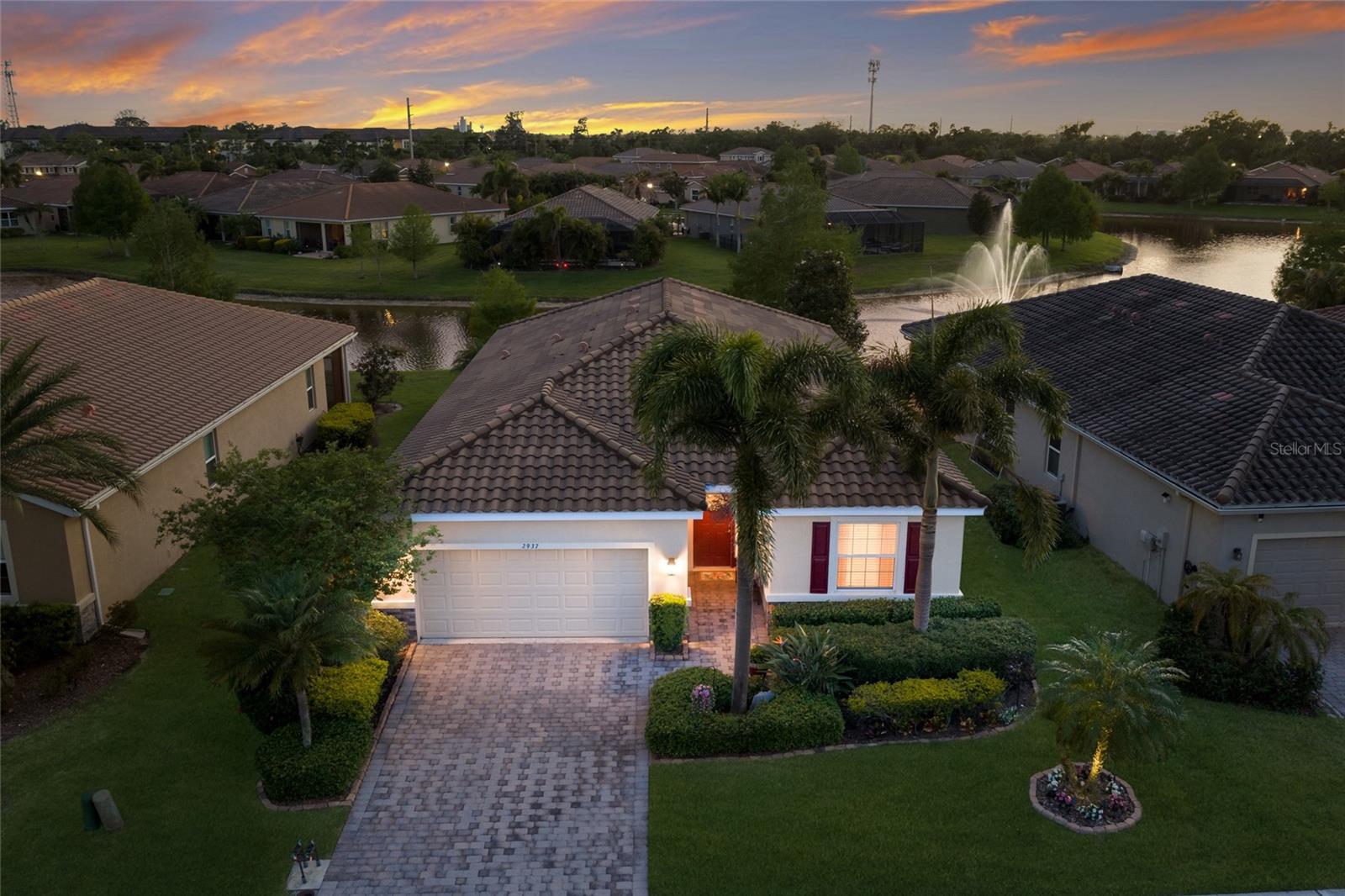 2937 ESMERALDA DR