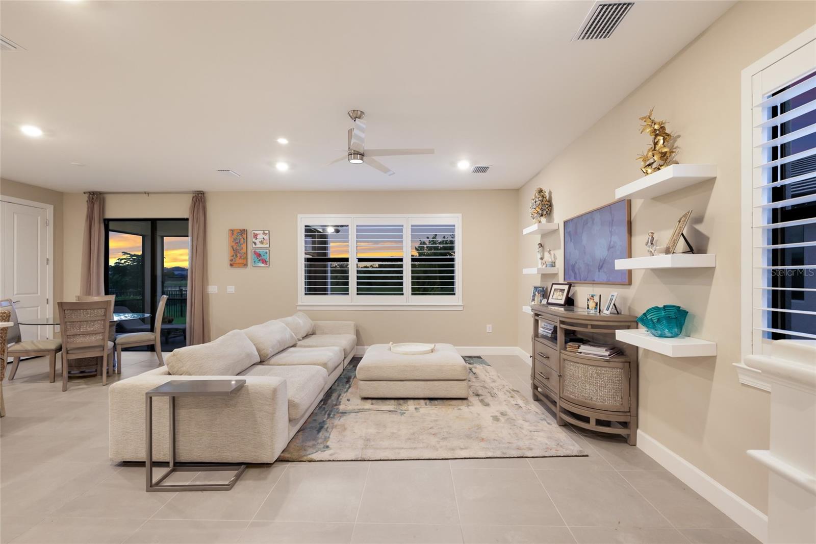 6072 BAYWOOD CT