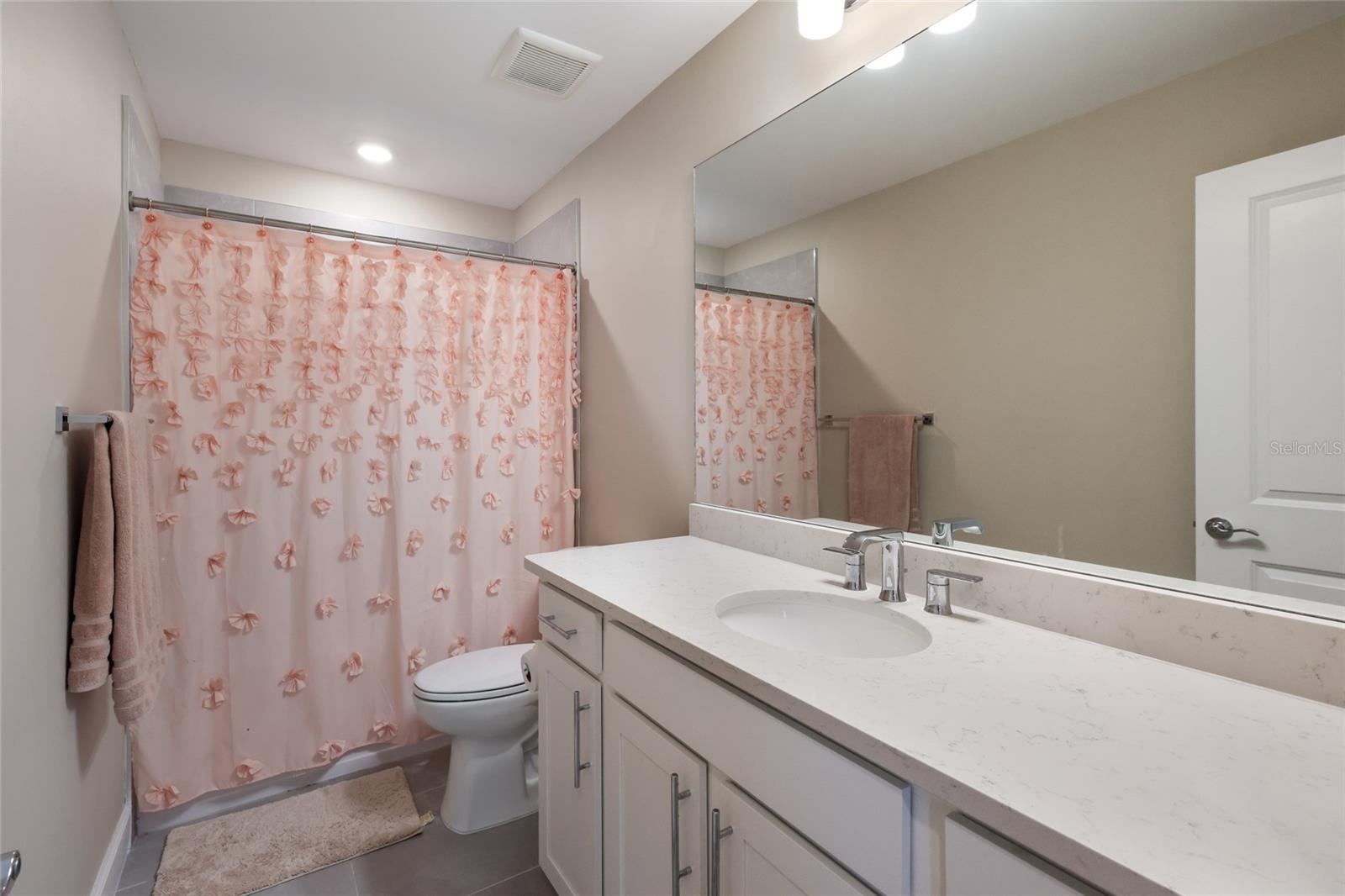 6072 BAYWOOD CT
