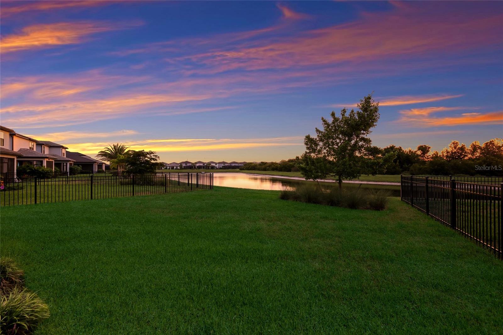 6072 BAYWOOD CT