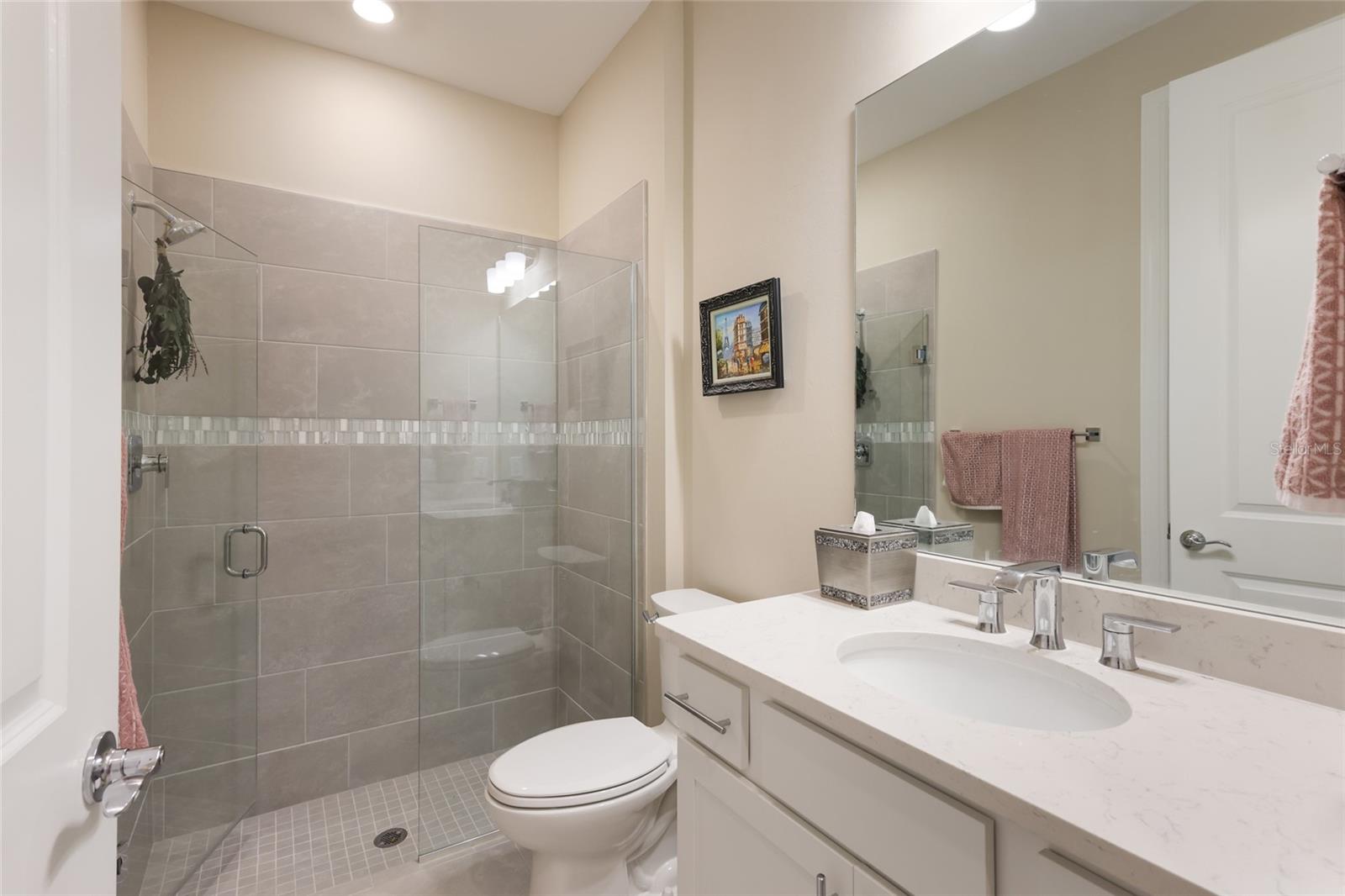 6072 BAYWOOD CT