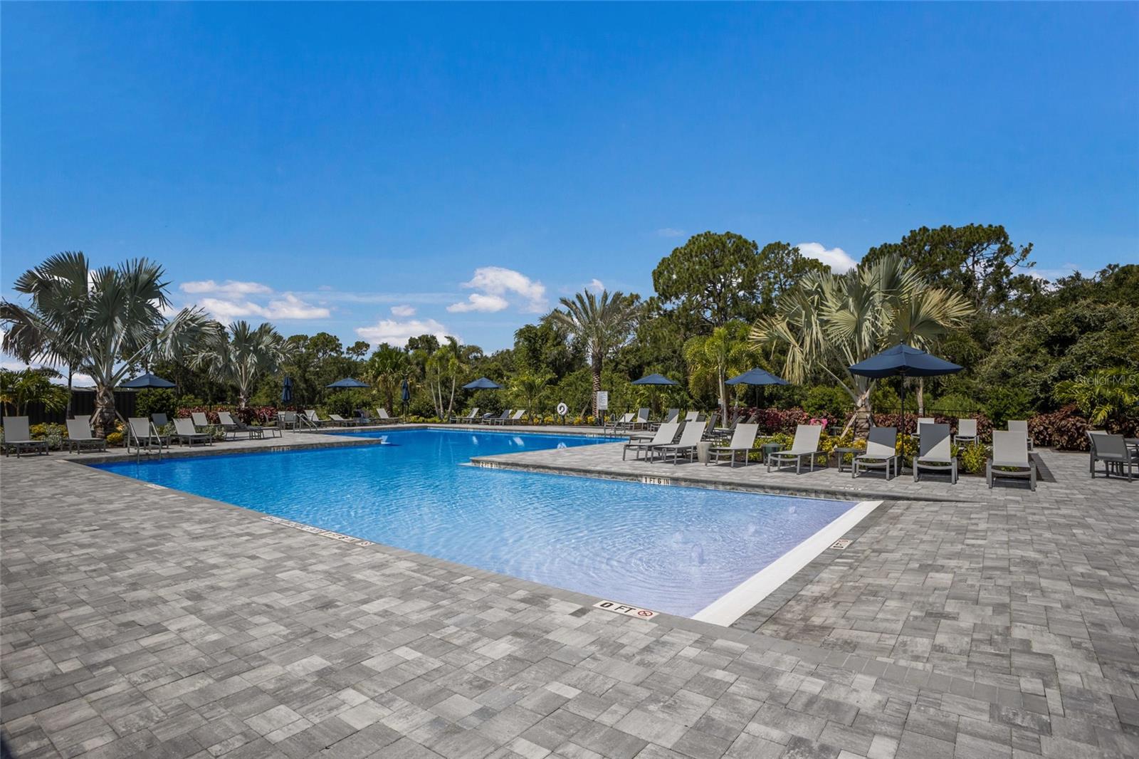 6072 BAYWOOD CT