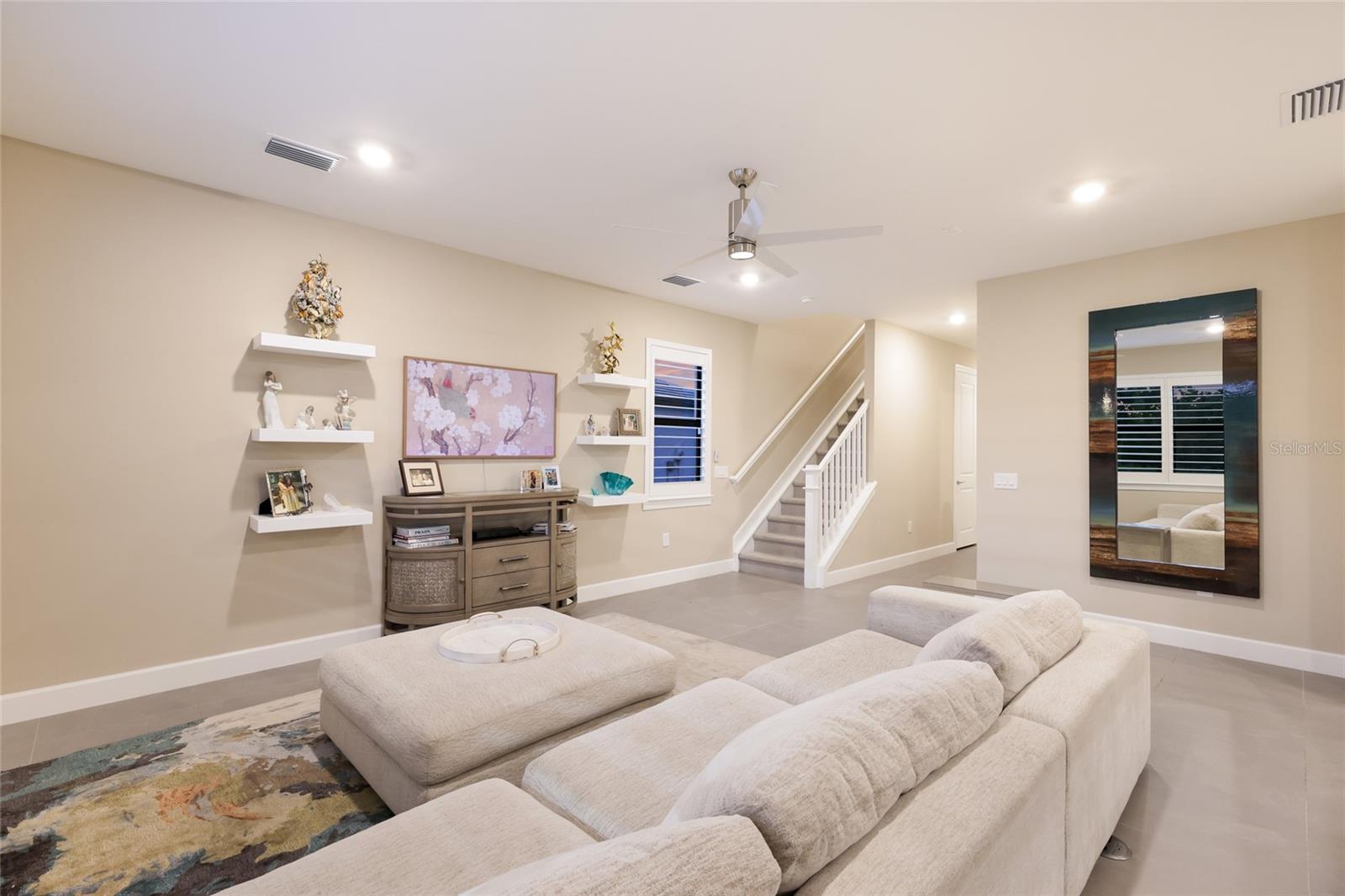 6072 BAYWOOD CT